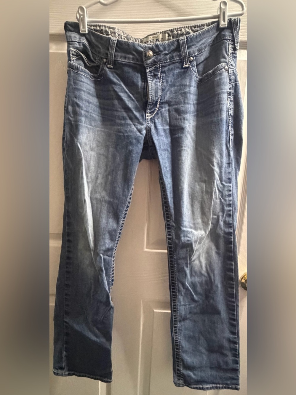 Ariat Mid Rise Straight Leg Woman’s Jeans